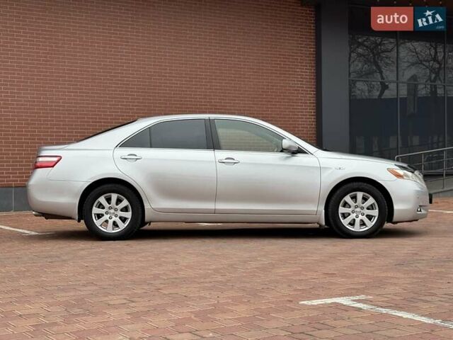 Серый Тойота Камри, объемом двигателя 3.5 л и пробегом 223 тыс. км за 8300 $, фото 11 на Automoto.ua