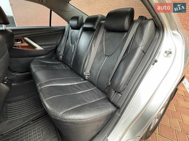 Серый Тойота Камри, объемом двигателя 3.5 л и пробегом 223 тыс. км за 8300 $, фото 43 на Automoto.ua