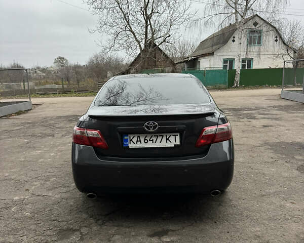 Сірий Тойота Камрі, об'ємом двигуна 3.5 л та пробігом 260 тис. км за 9400 $, фото 6 на Automoto.ua