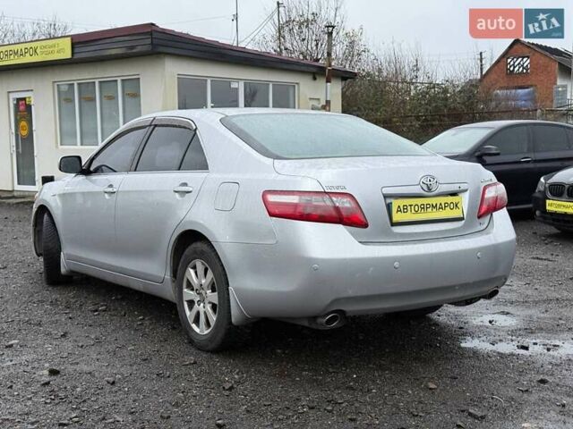 Серый Тойота Камри, объемом двигателя 3.5 л и пробегом 270 тыс. км за 8790 $, фото 4 на Automoto.ua