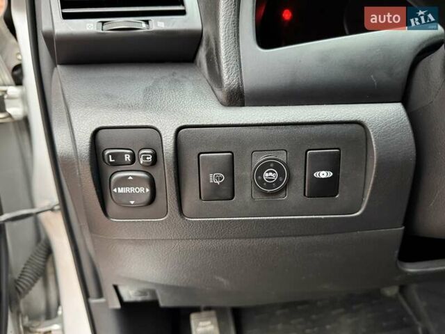 Серый Тойота Камри, объемом двигателя 3.5 л и пробегом 223 тыс. км за 8300 $, фото 23 на Automoto.ua