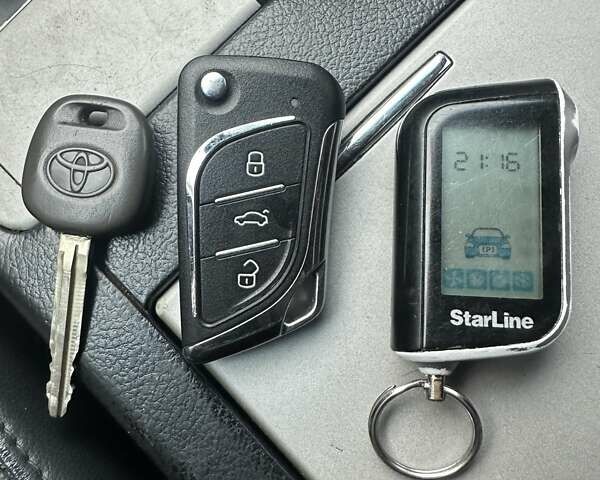 Серый Тойота Камри, объемом двигателя 2.36 л и пробегом 316 тыс. км за 8000 $, фото 13 на Automoto.ua