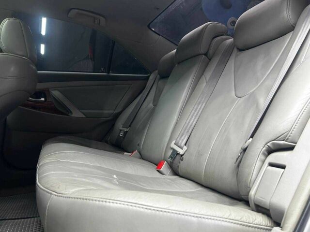 Сірий Тойота Камрі, об'ємом двигуна 3.5 л та пробігом 226 тис. км за 8500 $, фото 18 на Automoto.ua