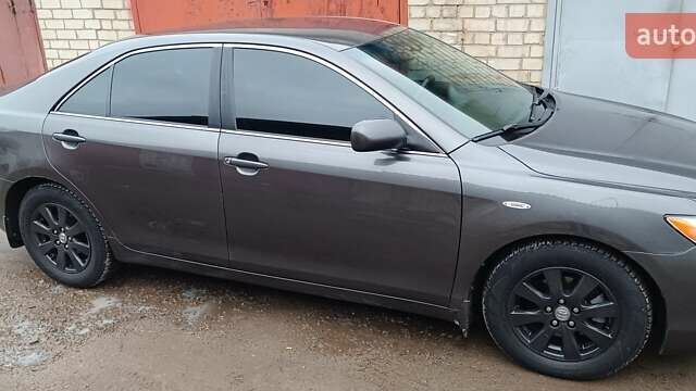 Сірий Тойота Камрі, об'ємом двигуна 2.4 л та пробігом 297 тис. км за 9150 $, фото 29 на Automoto.ua