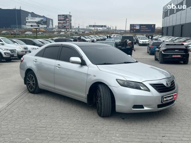 Серый Тойота Камри, объемом двигателя 2.4 л и пробегом 320 тыс. км за 5990 $, фото 9 на Automoto.ua