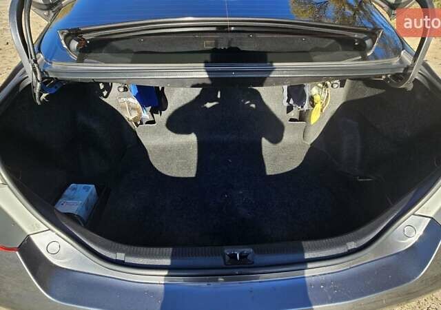 Серый Тойота Камри, объемом двигателя 2.4 л и пробегом 358 тыс. км за 10000 $, фото 30 на Automoto.ua