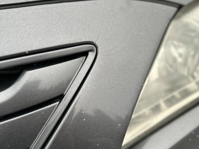 Серый Тойота Камри, объемом двигателя 2.4 л и пробегом 332 тыс. км за 7000 $, фото 3 на Automoto.ua