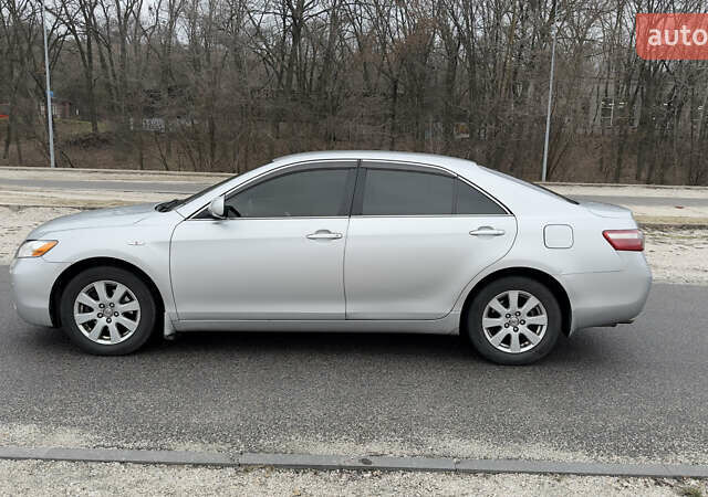 Серый Тойота Камри, объемом двигателя 3.46 л и пробегом 429 тыс. км за 8700 $, фото 10 на Automoto.ua