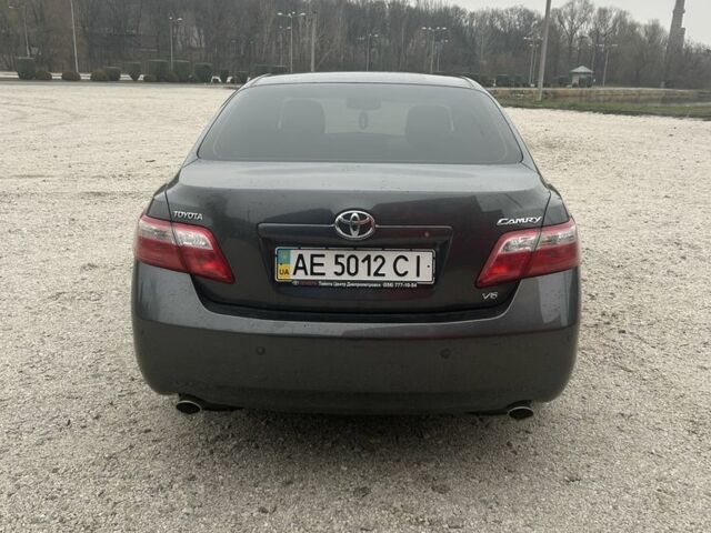 Серый Тойота Камри, объемом двигателя 3.5 л и пробегом 99 тыс. км за 13500 $, фото 3 на Automoto.ua