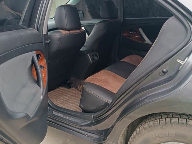 Сірий Тойота Камрі, об'ємом двигуна 2.4 л та пробігом 362 тис. км за 8000 $, фото 7 на Automoto.ua