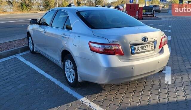 Серый Тойота Камри, объемом двигателя 2.36 л и пробегом 413 тыс. км за 8700 $, фото 7 на Automoto.ua