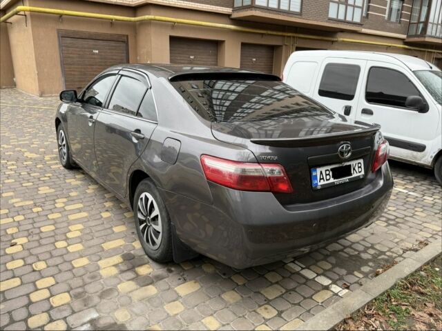 Сірий Тойота Камрі, об'ємом двигуна 2.4 л та пробігом 326 тис. км за 7500 $, фото 6 на Automoto.ua