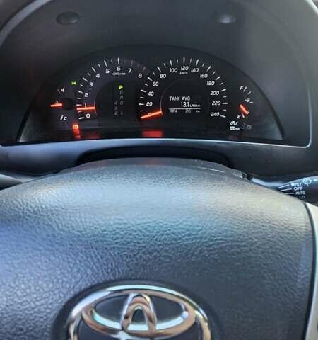 Серый Тойота Камри, объемом двигателя 2.4 л и пробегом 358 тыс. км за 10000 $, фото 26 на Automoto.ua