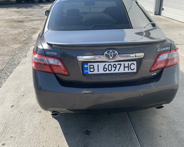 Сірий Тойота Камрі, об'ємом двигуна 3.46 л та пробігом 194 тис. км за 10000 $, фото 2 на Automoto.ua