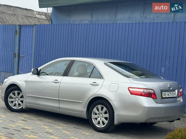 Сірий Тойота Камрі, об'ємом двигуна 2.4 л та пробігом 67 тис. км за 12900 $, фото 11 на Automoto.ua