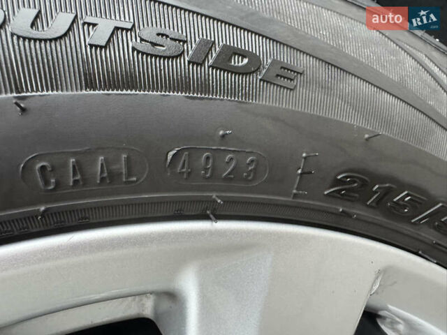 Сірий Тойота Камрі, об'ємом двигуна 2.4 л та пробігом 235 тис. км за 8300 $, фото 9 на Automoto.ua