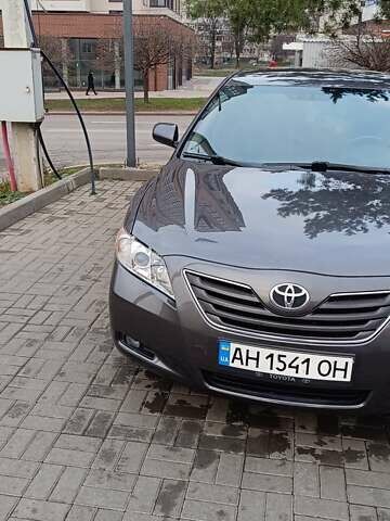 Сірий Тойота Камрі, об'ємом двигуна 2.4 л та пробігом 297 тис. км за 9150 $, фото 21 на Automoto.ua