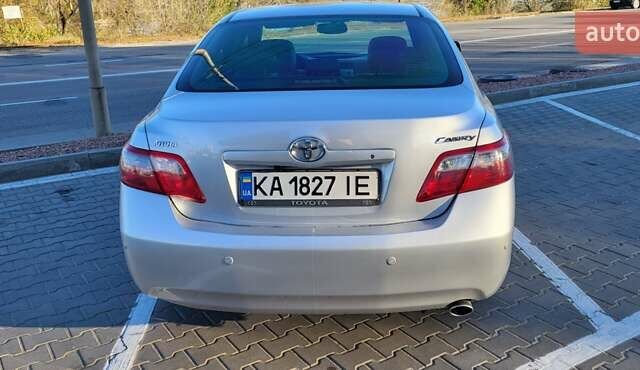 Серый Тойота Камри, объемом двигателя 2.36 л и пробегом 413 тыс. км за 8700 $, фото 4 на Automoto.ua