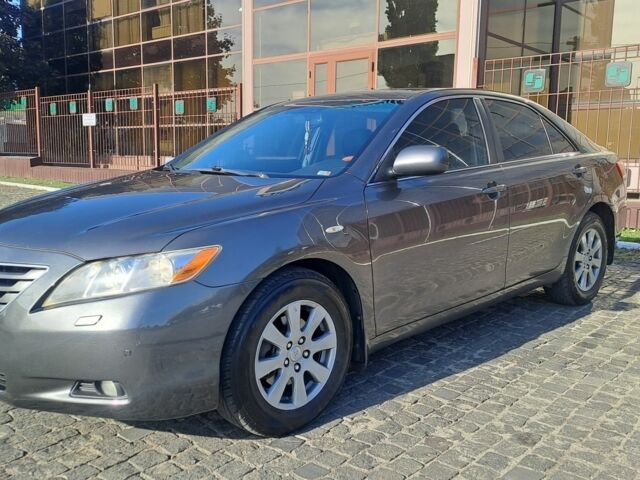 Сірий Тойота Камрі, об'ємом двигуна 3.5 л та пробігом 235 тис. км за 8200 $, фото 2 на Automoto.ua