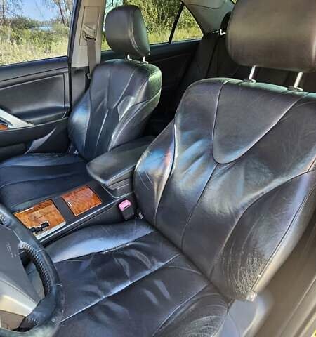 Серый Тойота Камри, объемом двигателя 2.4 л и пробегом 358 тыс. км за 10000 $, фото 10 на Automoto.ua