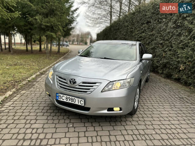 Серый Тойота Камри, объемом двигателя 2.36 л и пробегом 191 тыс. км за 7300 $, фото 14 на Automoto.ua