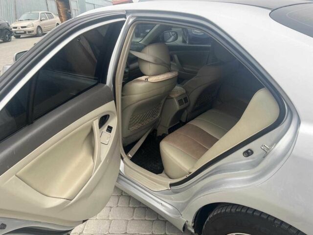 Серый Тойота Камри, объемом двигателя 2.4 л и пробегом 320 тыс. км за 5990 $, фото 23 на Automoto.ua