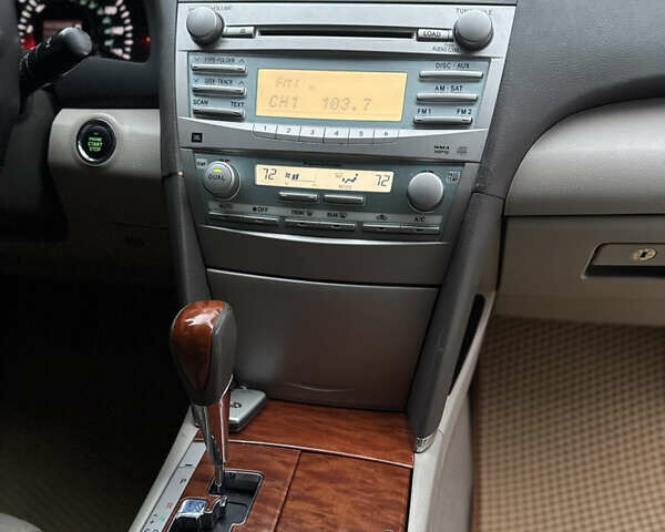 Тойота Камри 2009 в Ровно на Automoto.ua Серый Тойота Камри, объемом двигателя 3.46 л и пробегом 286 тыс. км за 7650 $, фото 21 на Automoto.ua