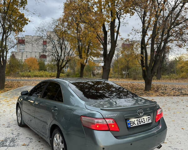 Тойота Камри 2009 в Ровно на Automoto.ua Серый Тойота Камри, объемом двигателя 3.46 л и пробегом 286 тыс. км за 7650 $, фото 8 на Automoto.ua