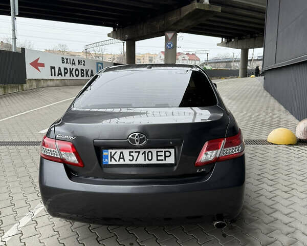 Сірий Тойота Камрі, об'ємом двигуна 2.5 л та пробігом 212 тис. км за 7300 $, фото 6 на Automoto.ua