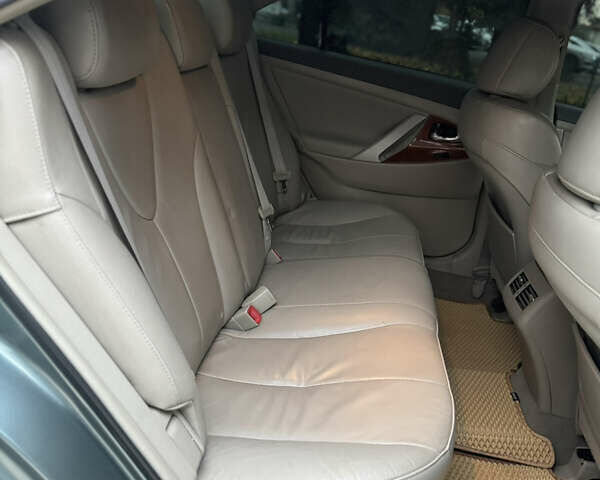 Тойота Камри 2009 в Ровно на Automoto.ua Серый Тойота Камри, объемом двигателя 3.46 л и пробегом 286 тыс. км за 7650 $, фото 24 на Automoto.ua