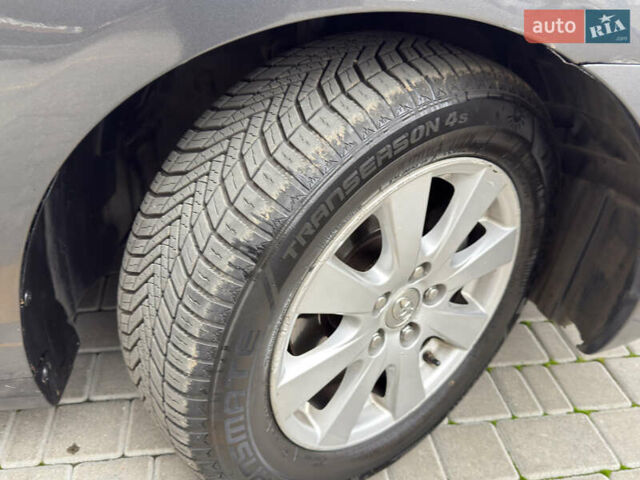 Сірий Тойота Камрі, об'ємом двигуна 2.4 л та пробігом 220 тис. км за 9100 $, фото 28 на Automoto.ua