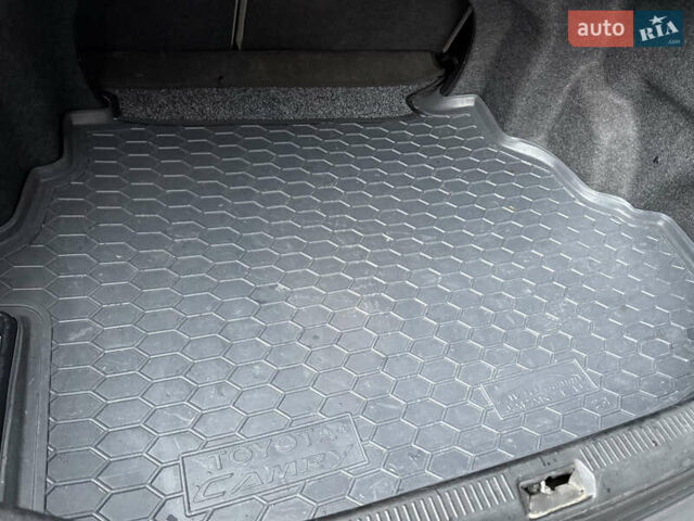 Сірий Тойота Камрі, об'ємом двигуна 2.5 л та пробігом 212 тис. км за 7300 $, фото 14 на Automoto.ua