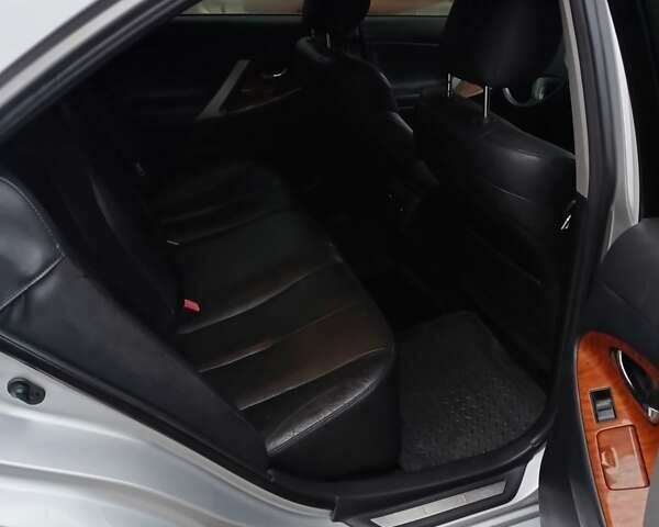 Серый Тойота Камри, объемом двигателя 0 л и пробегом 124 тыс. км за 8500 $, фото 6 на Automoto.ua