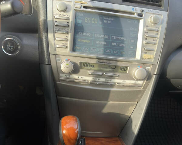 Сірий Тойота Камрі, об'ємом двигуна 3.46 л та пробігом 297 тис. км за 11500 $, фото 16 на Automoto.ua