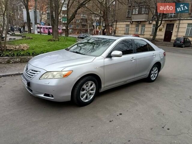 Серый Тойота Камри, объемом двигателя 0 л и пробегом 124 тыс. км за 8500 $, фото 2 на Automoto.ua