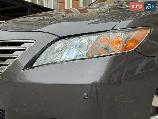 Сірий Тойота Камрі, об'ємом двигуна 2.4 л та пробігом 220 тис. км за 9100 $, фото 14 на Automoto.ua