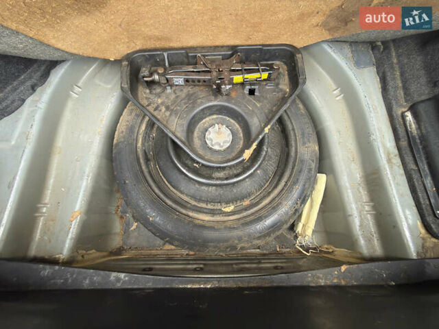 Сірий Тойота Камрі, об'ємом двигуна 2.4 л та пробігом 220 тис. км за 9100 $, фото 43 на Automoto.ua