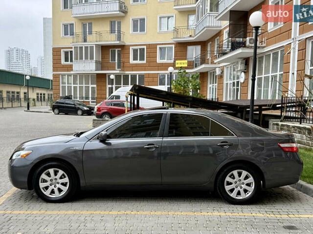 Сірий Тойота Камрі, об'ємом двигуна 2.4 л та пробігом 220 тис. км за 9100 $, фото 2 на Automoto.ua