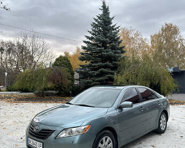 Тойота Камри 2009 в Ровно на Automoto.ua Серый Тойота Камри, объемом двигателя 3.46 л и пробегом 286 тыс. км за 7650 $, фото 16 на Automoto.ua
