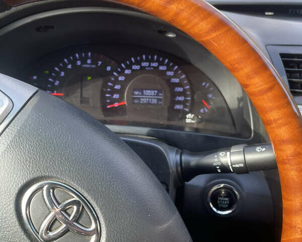 Сірий Тойота Камрі, об'ємом двигуна 3.46 л та пробігом 297 тис. км за 11500 $, фото 4 на Automoto.ua