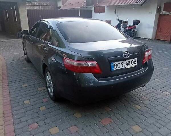 Сірий Тойота Камрі, об'ємом двигуна 2.4 л та пробігом 290 тис. км за 8500 $, фото 2 на Automoto.ua