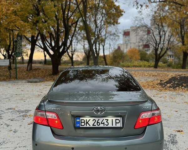 Тойота Камри 2009 в Ровно на Automoto.ua Серый Тойота Камри, объемом двигателя 3.46 л и пробегом 286 тыс. км за 7650 $, фото 7 на Automoto.ua