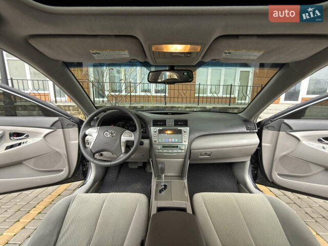 Сірий Тойота Камрі, об'ємом двигуна 2.4 л та пробігом 220 тис. км за 9100 $, фото 52 на Automoto.ua