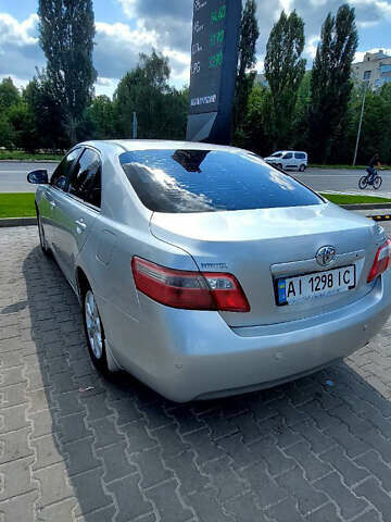 Серый Тойота Камри, объемом двигателя 2.36 л и пробегом 120 тыс. км за 10200 $, фото 1 на Automoto.ua