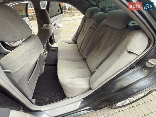 Сірий Тойота Камрі, об'ємом двигуна 2.4 л та пробігом 220 тис. км за 9100 $, фото 47 на Automoto.ua