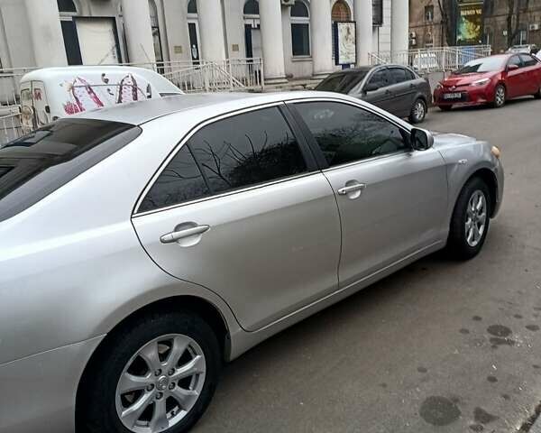 Серый Тойота Камри, объемом двигателя 0 л и пробегом 124 тыс. км за 8500 $, фото 4 на Automoto.ua
