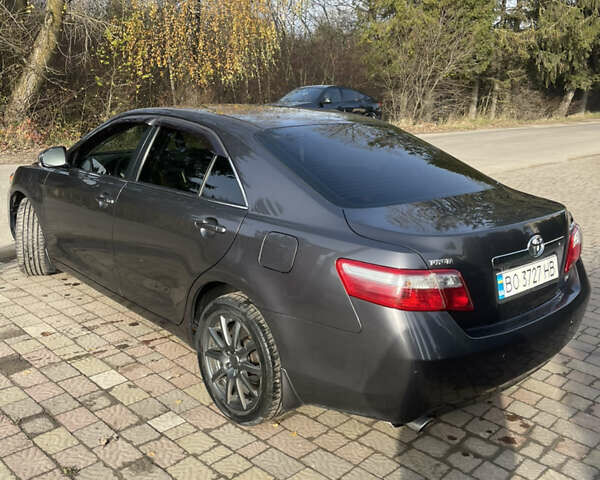 Сірий Тойота Камрі, об'ємом двигуна 3.46 л та пробігом 297 тис. км за 11500 $, фото 7 на Automoto.ua
