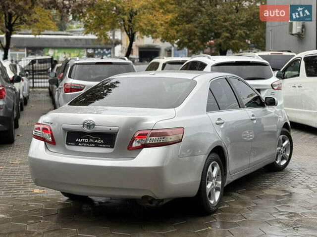 Сірий Тойота Камрі, об'ємом двигуна 2.5 л та пробігом 315 тис. км за 8900 $, фото 22 на Automoto.ua