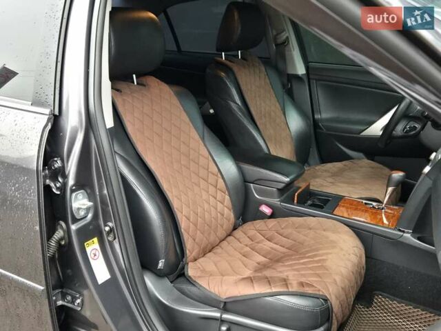 Серый Тойота Камри, объемом двигателя 3.5 л и пробегом 157 тыс. км за 15900 $, фото 10 на Automoto.ua