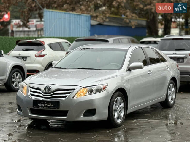 Сірий Тойота Камрі, об'ємом двигуна 2.5 л та пробігом 315 тис. км за 8900 $, фото 4 на Automoto.ua